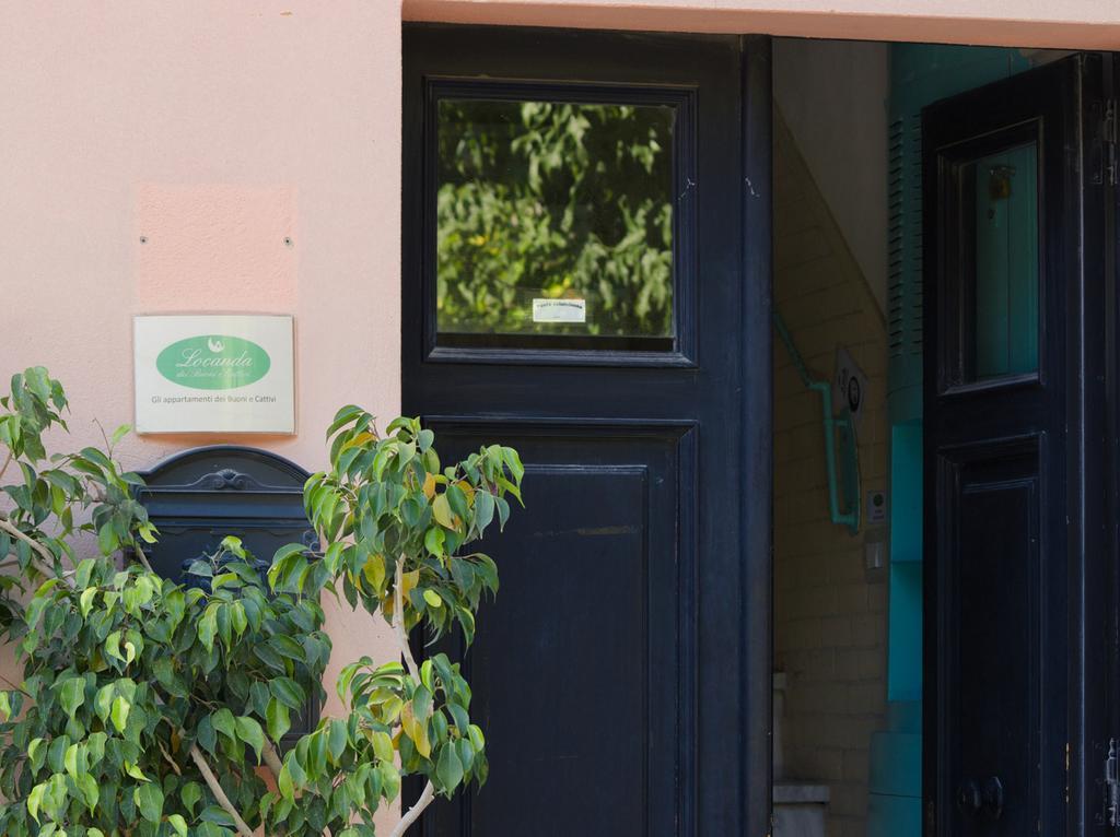 Appartamento Rosso Buoni E Cattivi Cagliari Habitación foto